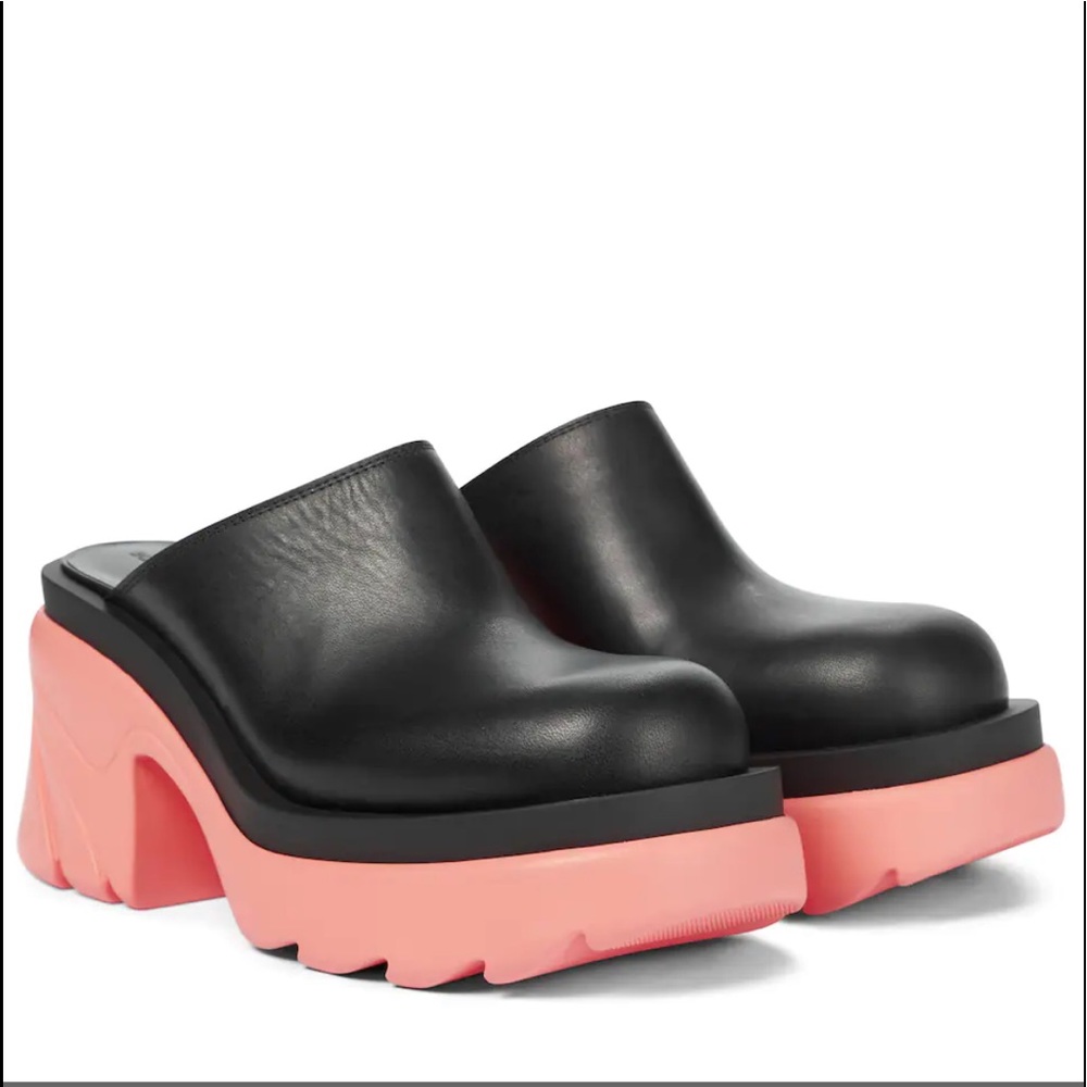 Calfskin Contrast sole Military mules